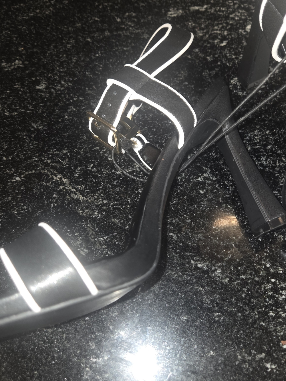 Karl Lagerfeld Black Heels with White Trim and Gold Buckles - Picture 5 of 9